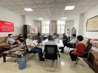 市审计局加强老干部思想政治建设，认真做好老干部工作
