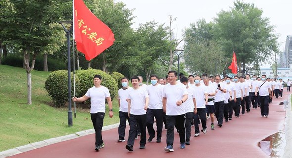 市正规365体育投注_bat365在线登录官网_365平台官方版下载举行机关民警健步走活动