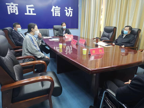 中共商丘市委常委、市委宣传部长王全周接待群众来访