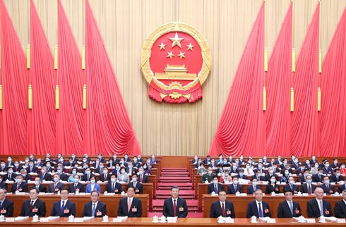 十四届全国人大一次会议在京开幕 习近平等在主席台就座