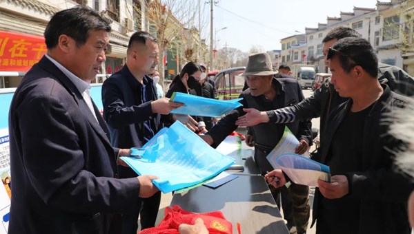 梁园区自然资源和规划分局开展土地政策和法律法规集中宣传教育活动